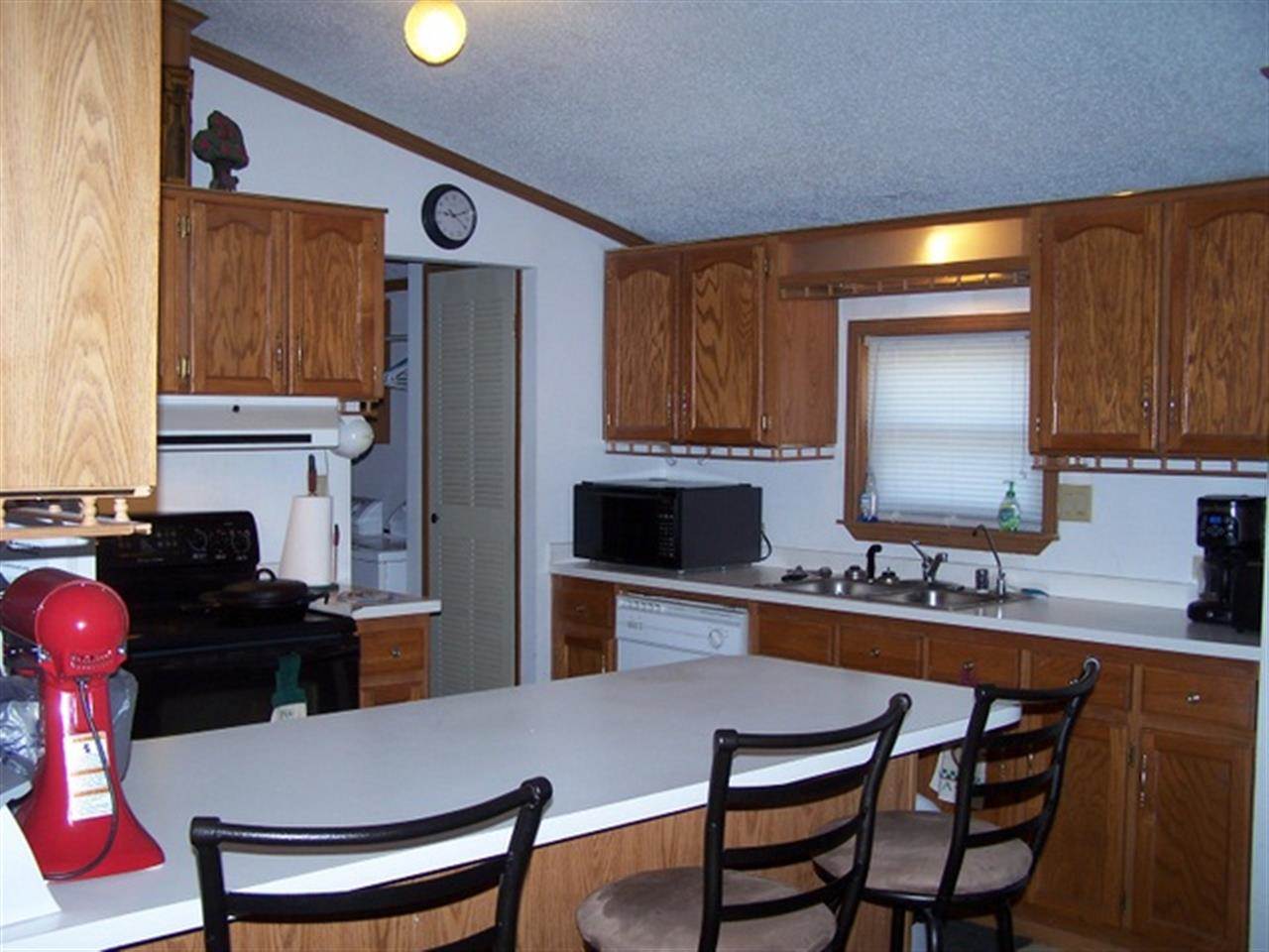 6330 S 425 E, Wolcottville, IN 46795 photo 3