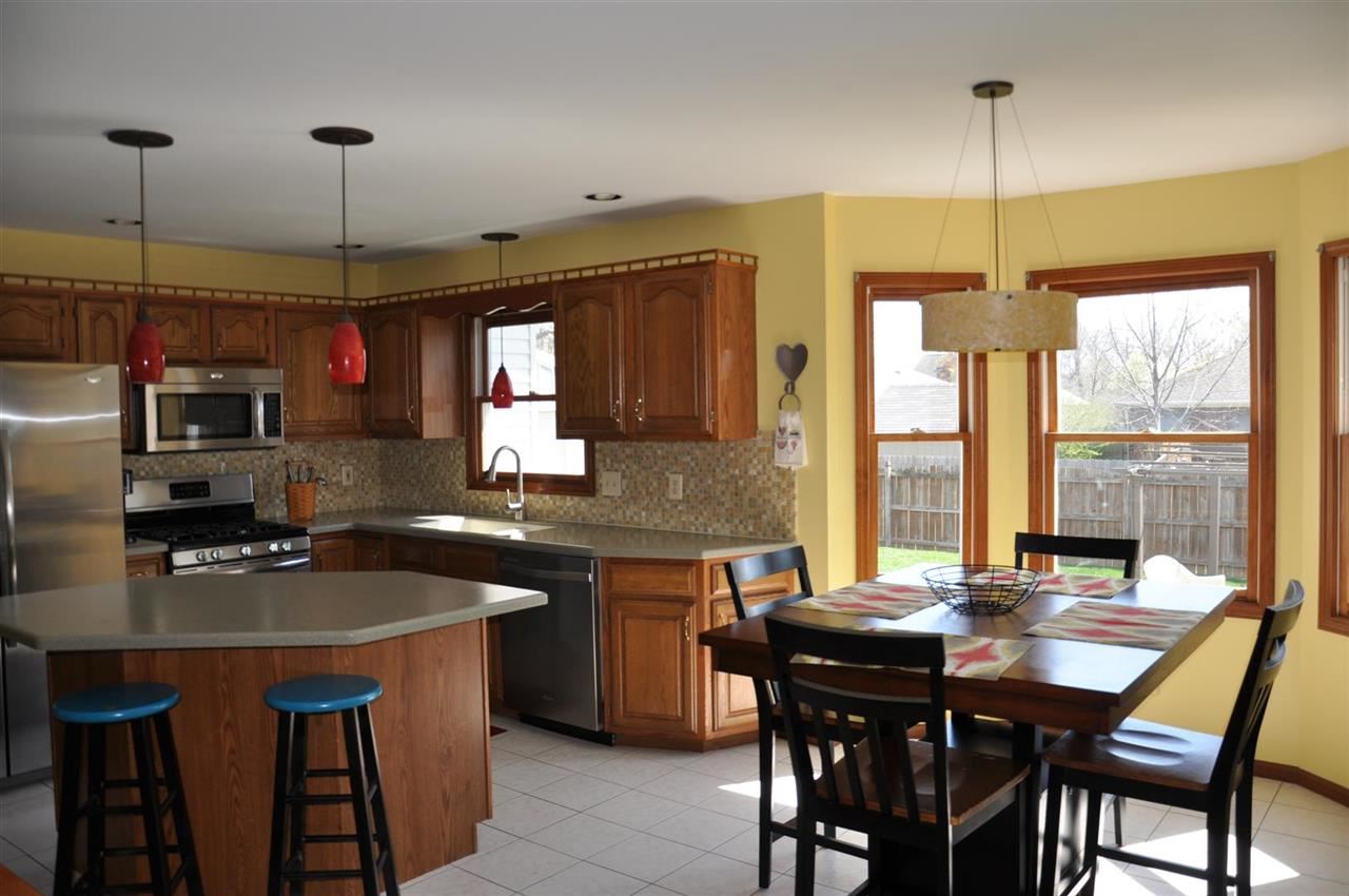 8525 Copperfield Dr, Evansville, IN 47711 photo 8