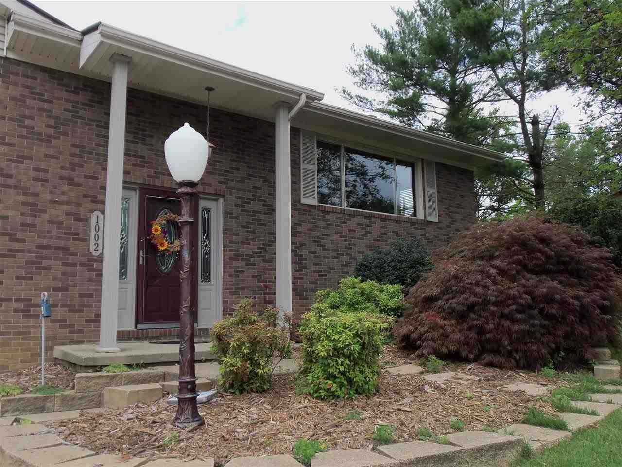 1002 N Cypress St, Boonville, IN 47601 photo 2