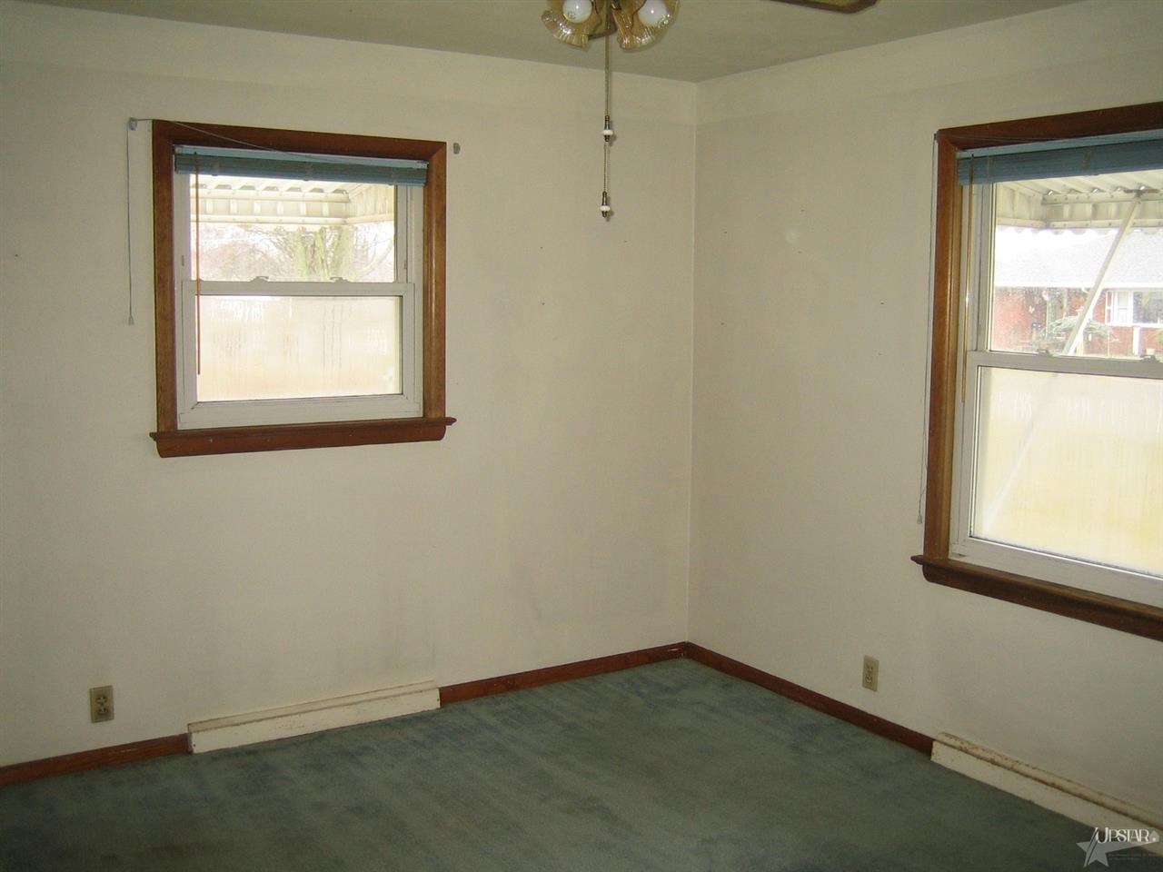 409 N Elm, Butler, IN 46721 photo 4