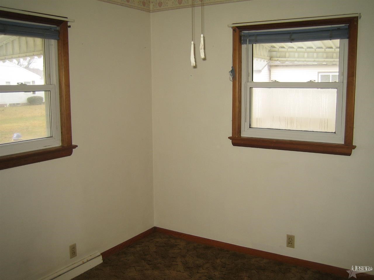 409 N Elm, Butler, IN 46721 photo 5
