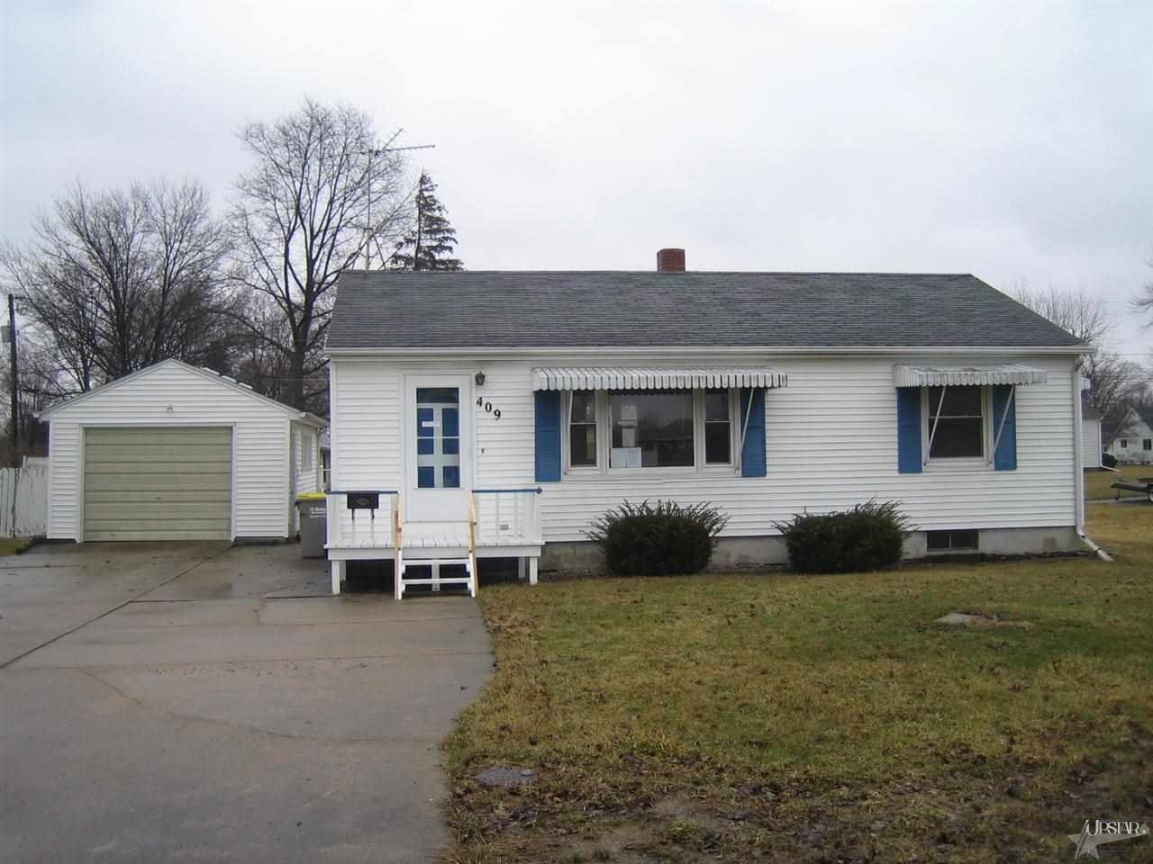 409 N Elm, Butler, IN 46721 photo 1