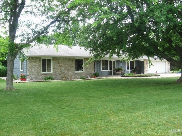 3674 E Palomino Dr, Columbia City, IN 46725 photo 1