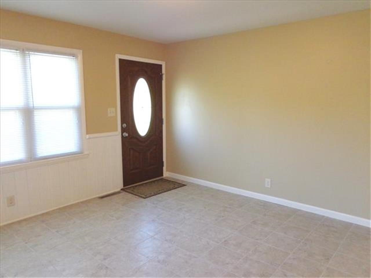 420 W Maple St, Chandler, IN 47610 photo 6