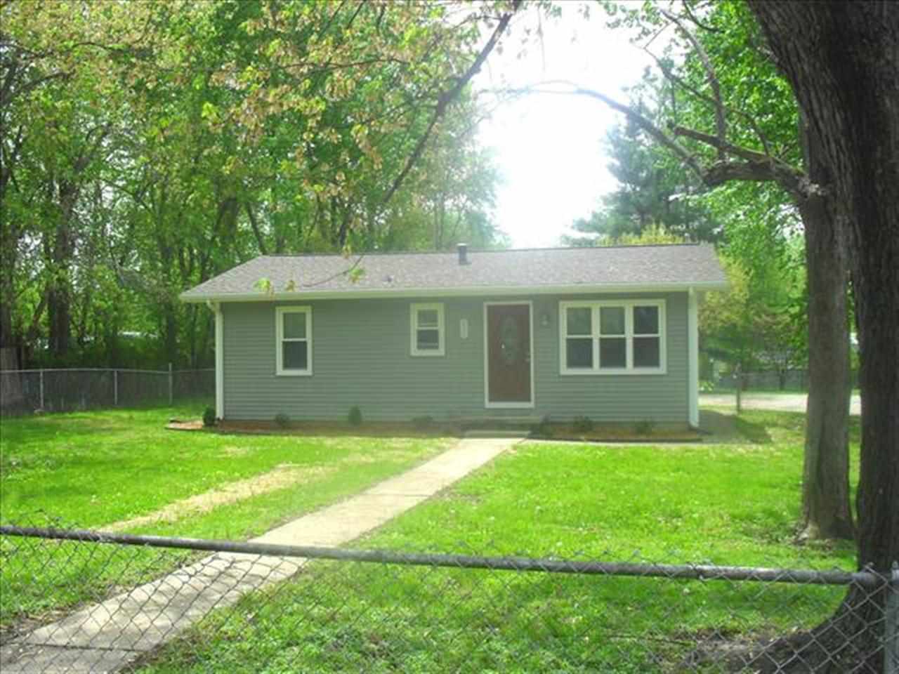 420 W Maple St, Chandler, IN 47610 photo 1
