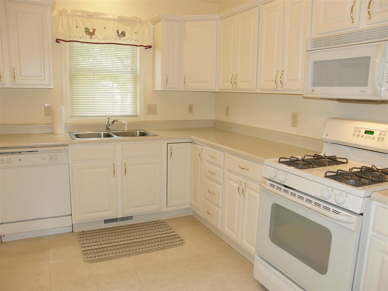 4217 Cherry Pointe Dr, South Bend, IN 46628 photo 6