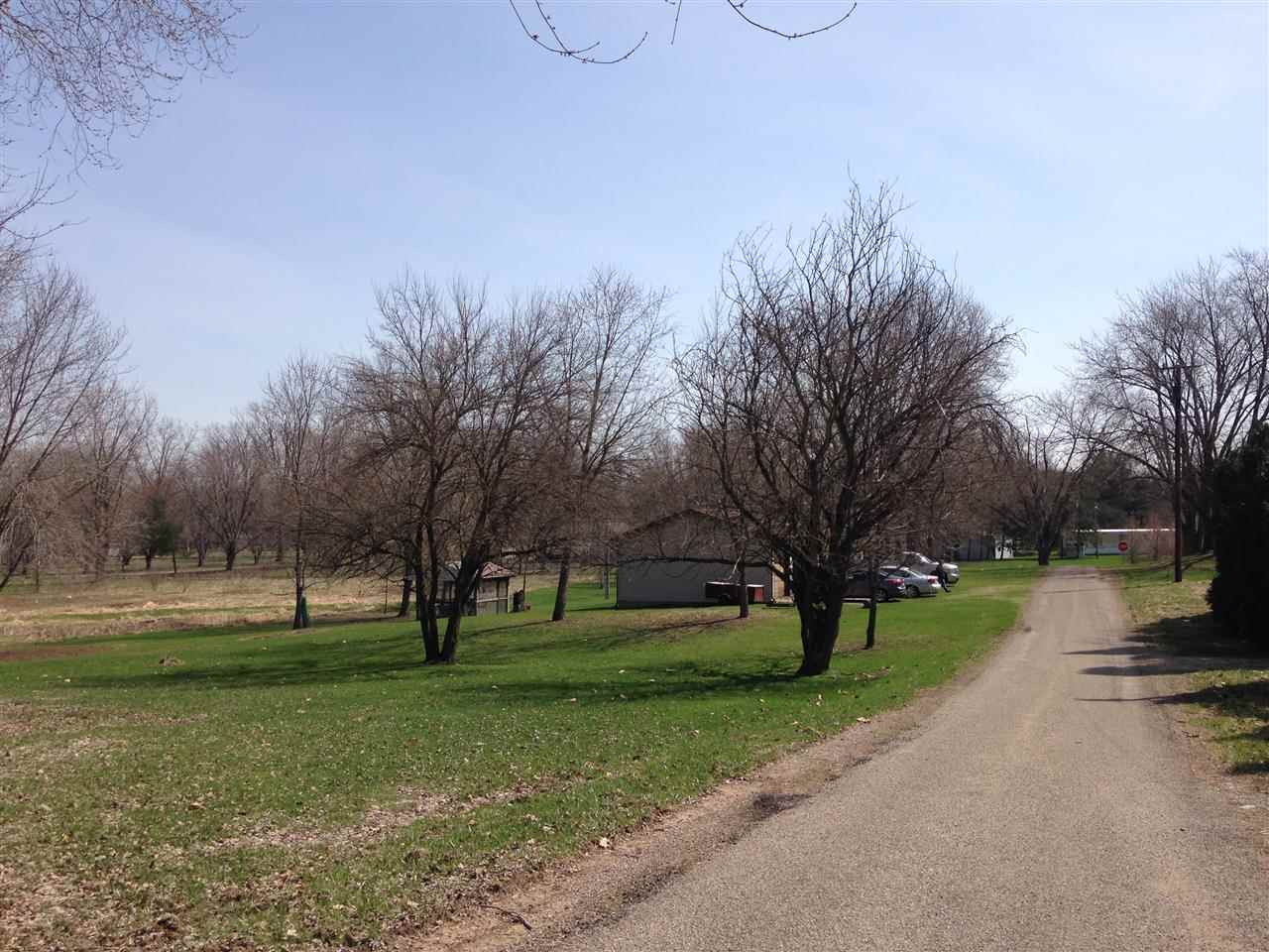 9556 Poplar Dr, Rochester, IN 46975 photo 12