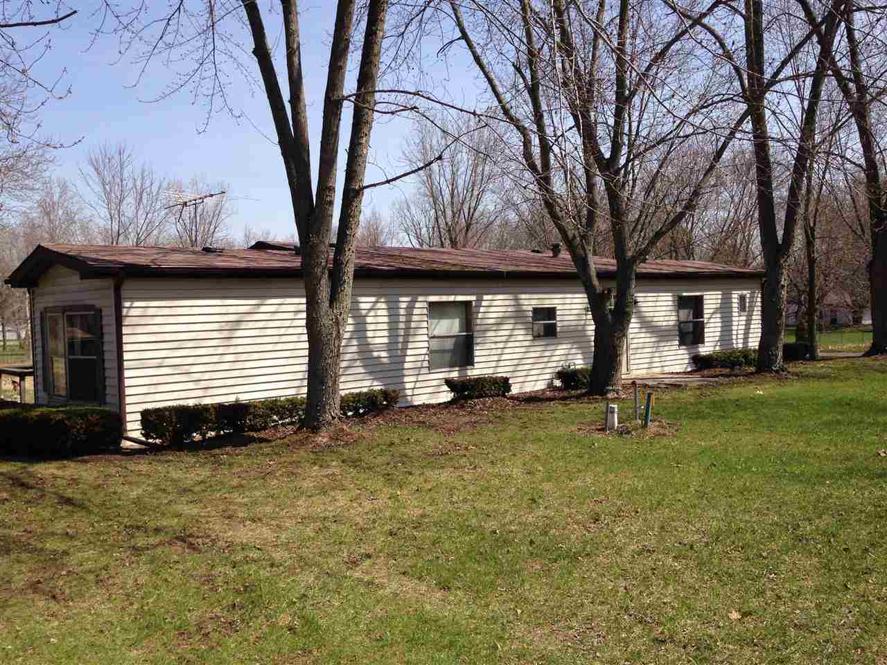 9556 Poplar Dr, Rochester, IN 46975 photo 1