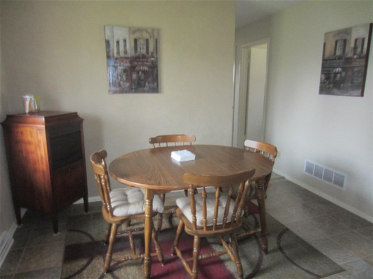54680 Circle Ln, Elkhart, IN 46514 photo 6