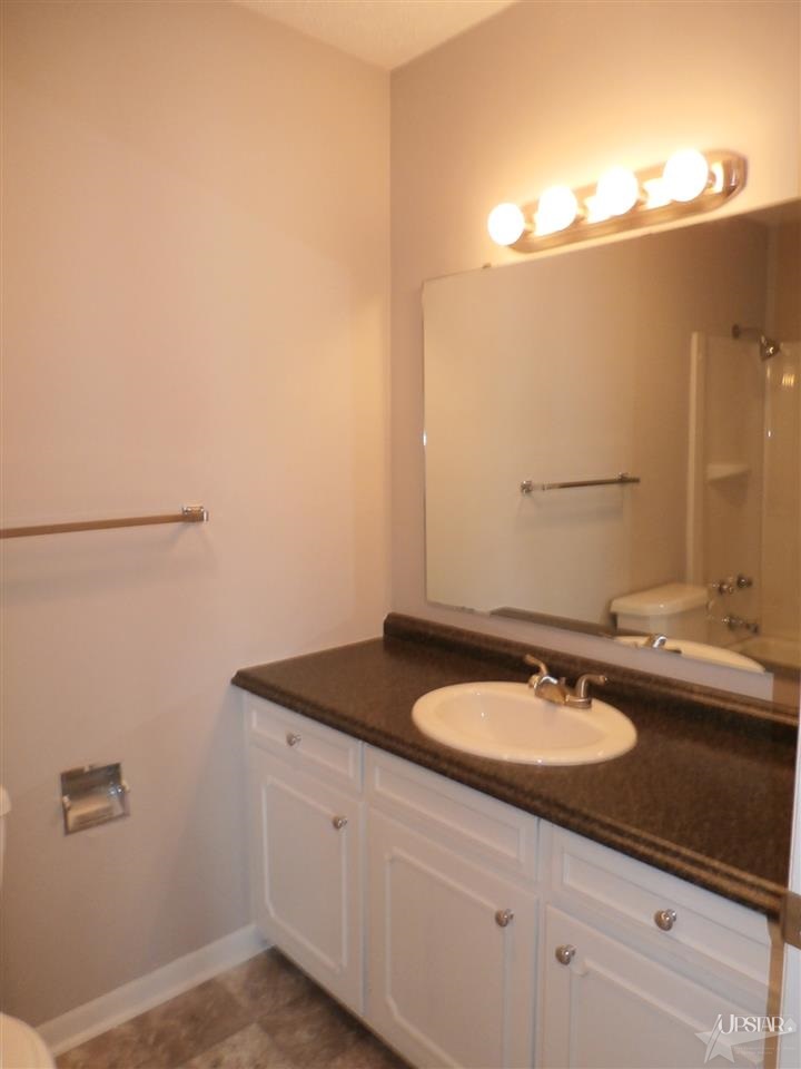 2916 Shalimar Cir, Fort Wayne, IN 46808 photo 10