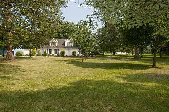 11928 W Tecumseh Bend Rd, Brookston, IN 47923 photo 3