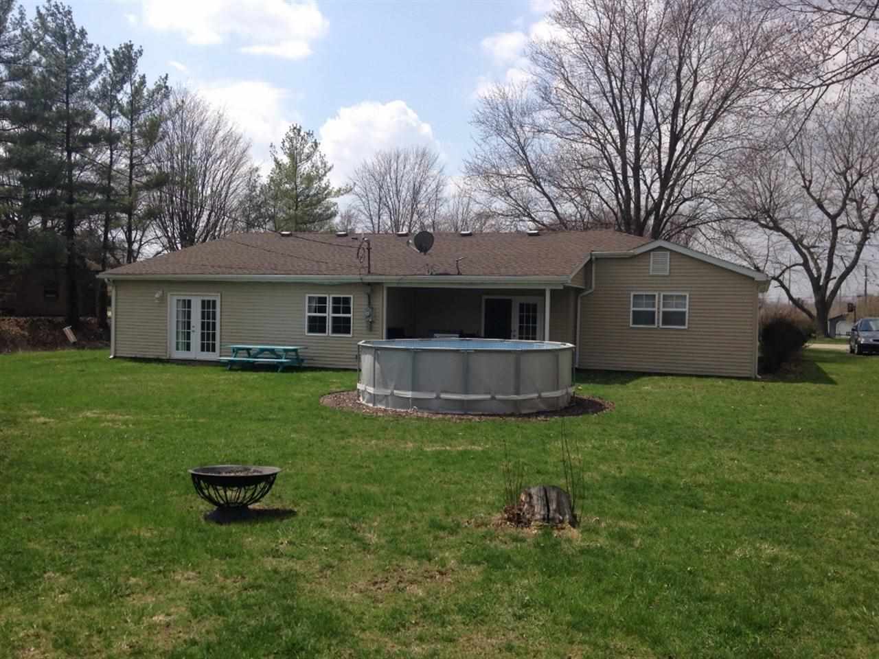 411 S Orchard St, Kendallville, IN 46755 photo 3