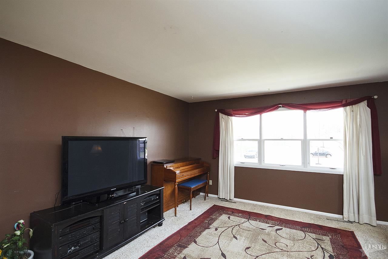 6309 Aragon Dr, Fort Wayne, IN 46818 photo 7