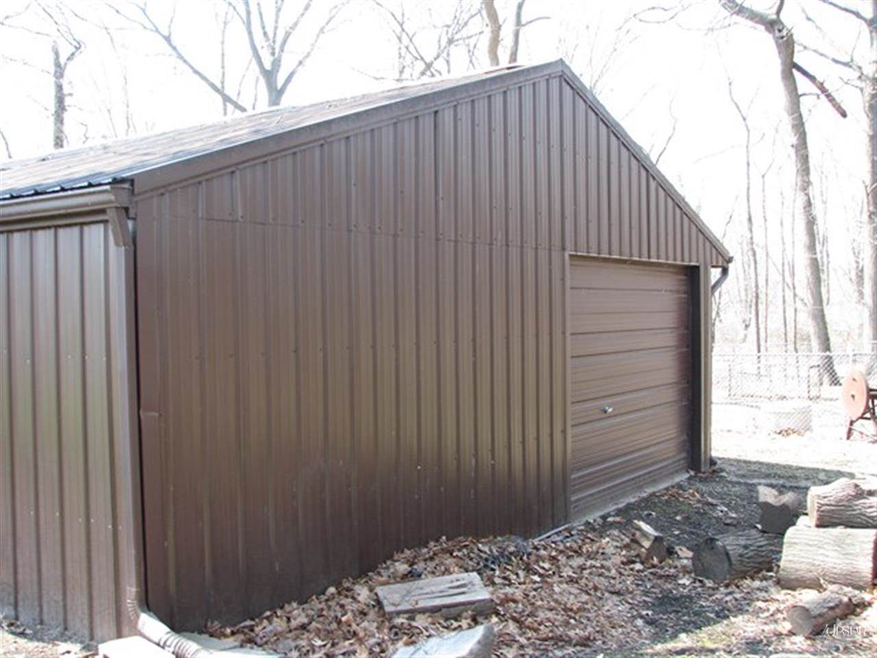 12066 N Morris Rd, Cromwell, IN 46732 photo 8