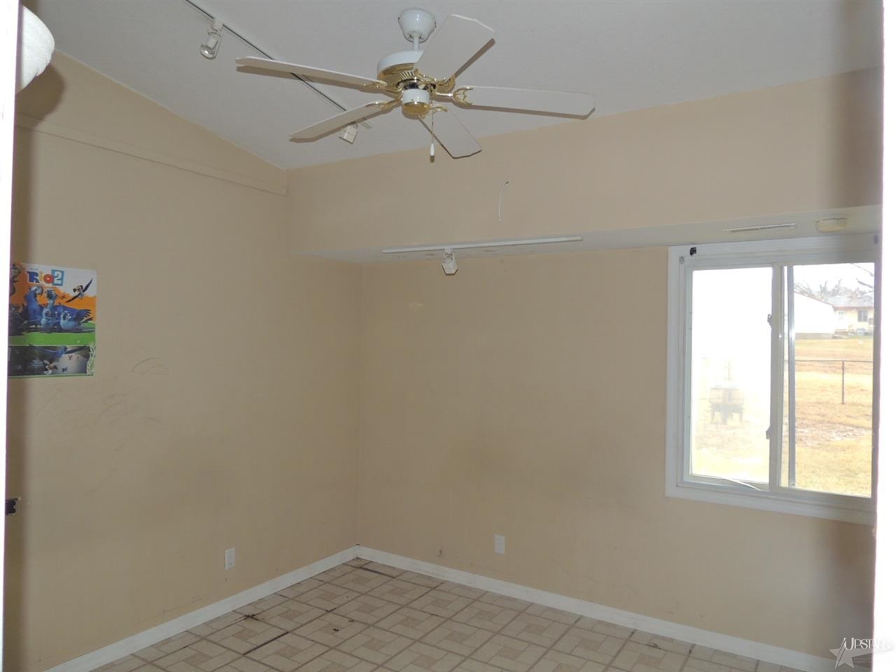 230 Dunbar Ln, Fort Wayne, IN 46816 photo 3