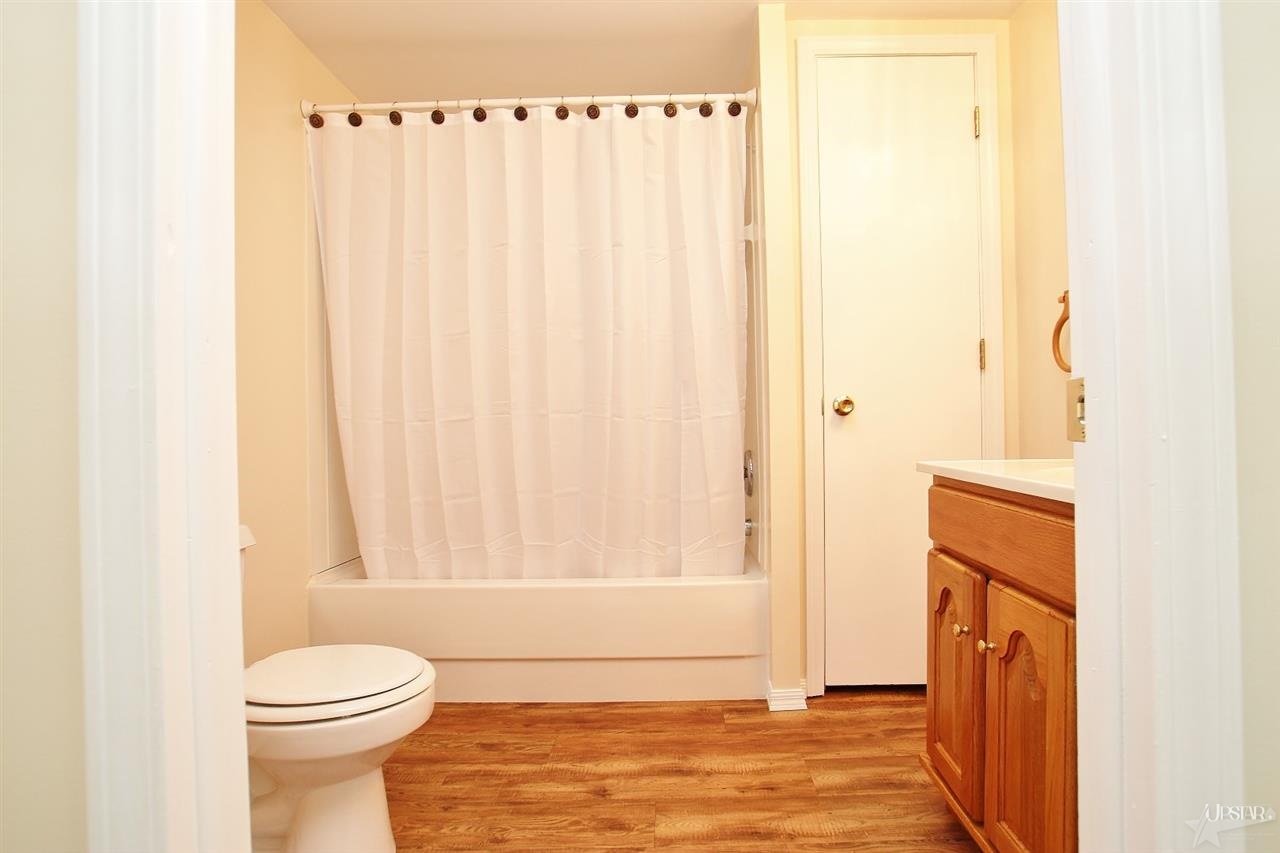 1101 Garden St, Kendallville, IN 46755 photo 11