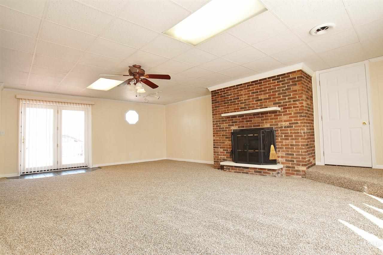 1101 Garden St, Kendallville, IN 46755 photo 3