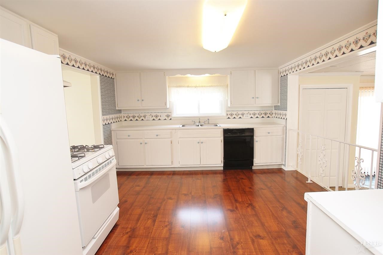 1101 Garden St, Kendallville, IN 46755 photo 5