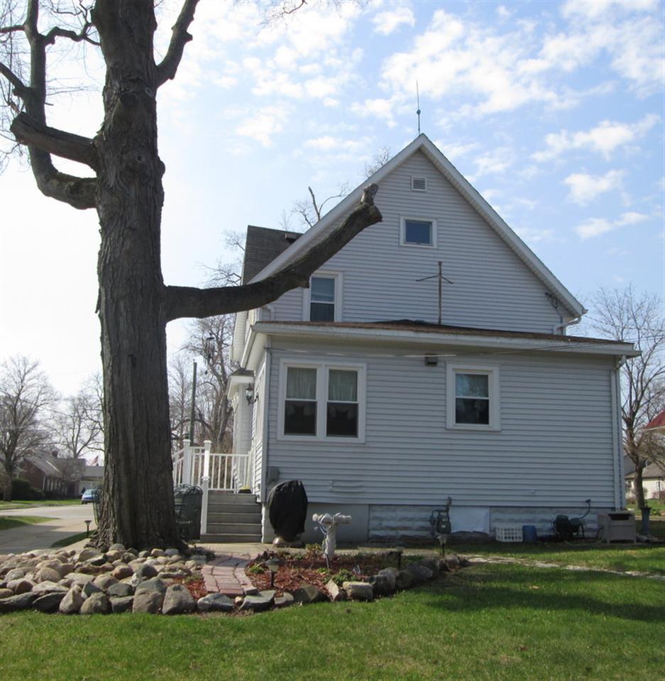 205 W Mill St, Bremen, IN 46506 photo 9