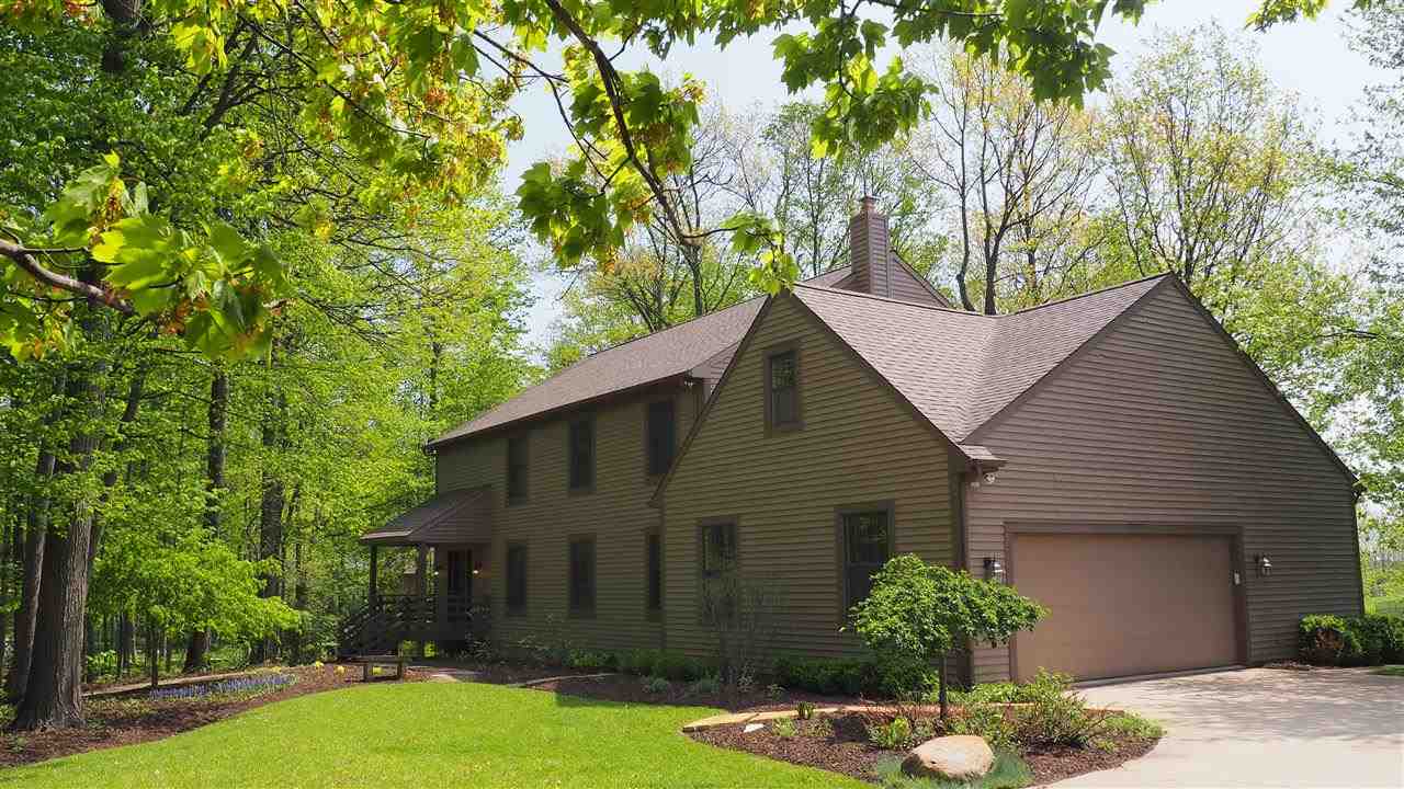 725 Oaktree Ct, Fort Wayne, IN 46845 photo 1