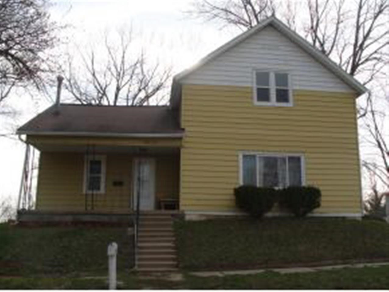 310 N East St, Bremen, IN 46506 photo 1
