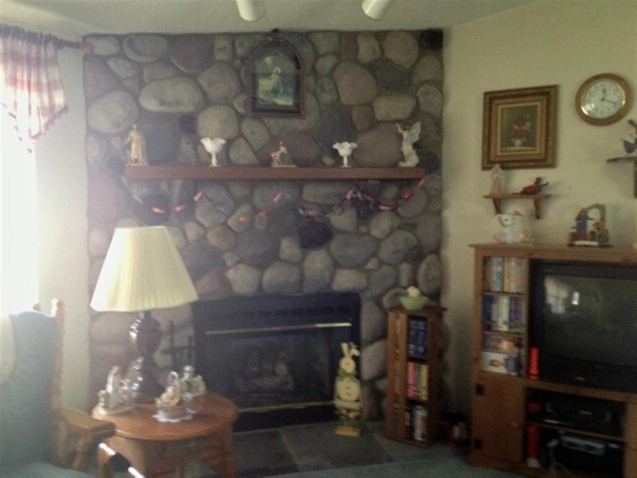 556 Brentwood Dr, Akron, IN 46910 photo 5