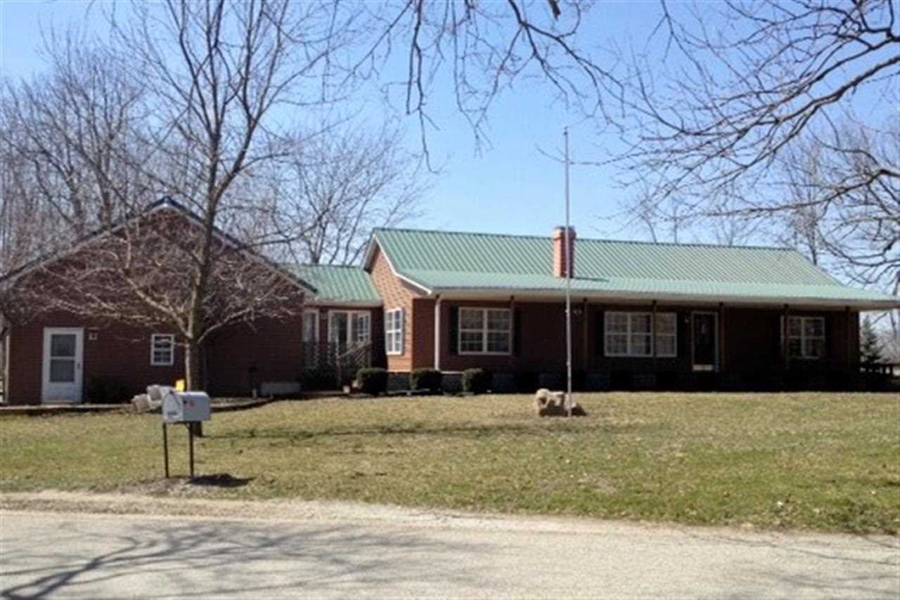556 Brentwood Dr, Akron, IN 46910 photo 1