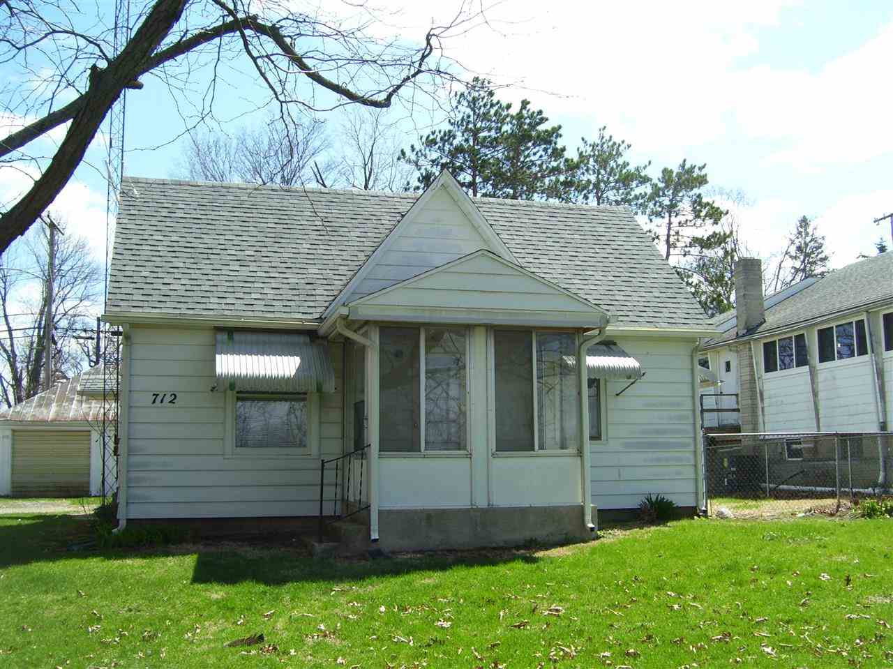 712 S Main St, Culver, IN 46511 photo 1