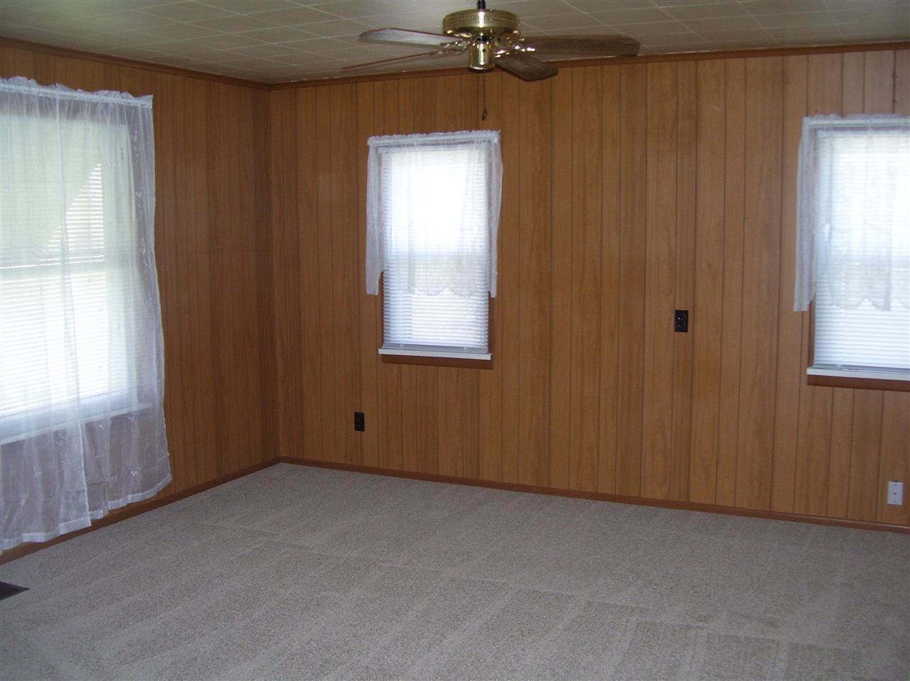 712 S Main St, Culver, IN 46511 photo 5