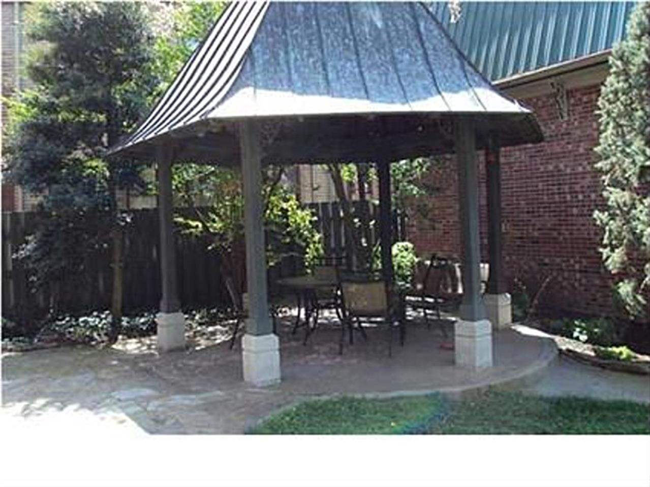 1011 SE Second St, Evansville, IN 47713 photo 2