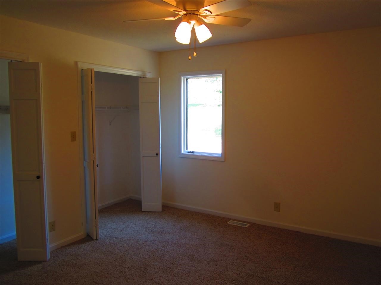 33 Oak Meadow Rd, Evansville, IN 47725 photo 9