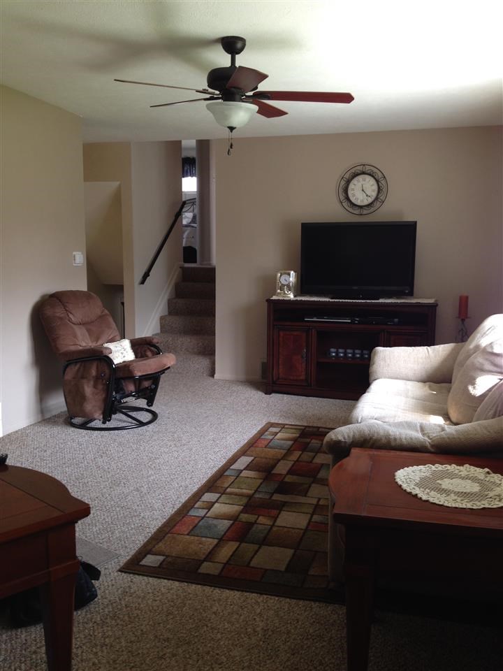 23129 Sandalwood Dr, Elkhart, IN 46516 photo 2