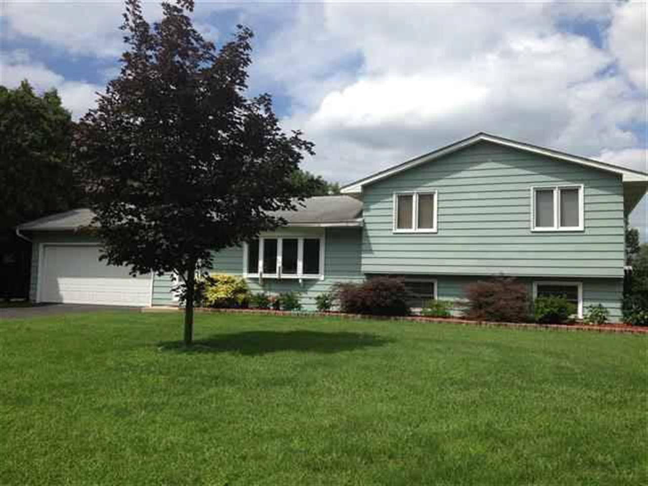 23129 Sandalwood Dr, Elkhart, IN 46516 photo 1