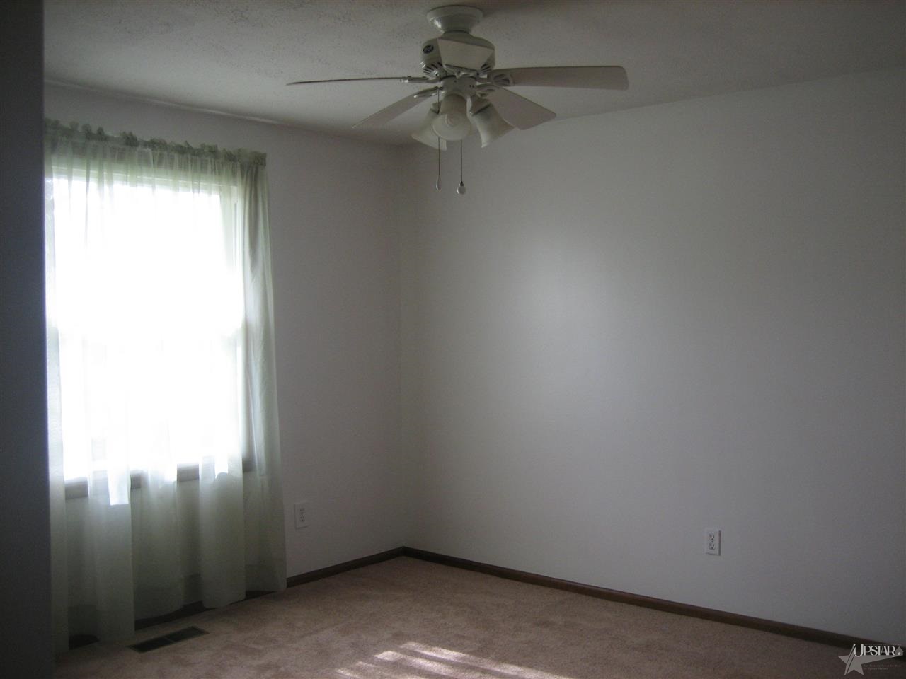 9230 Hemphill Dr, Fort Wayne, IN 46819 photo 5