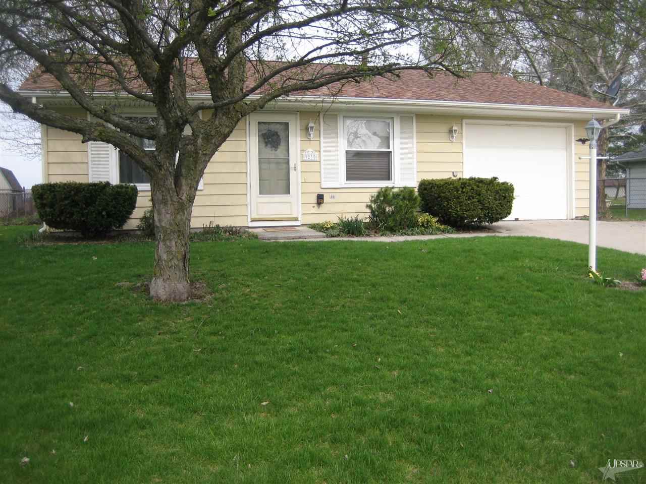9230 Hemphill Dr, Fort Wayne, IN 46819 photo 1