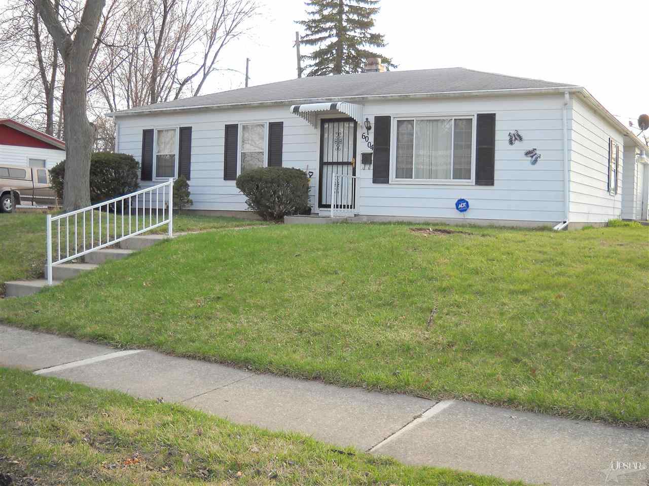 6004 Downingtown Dr, Fort Wayne, IN 46816 photo 1
