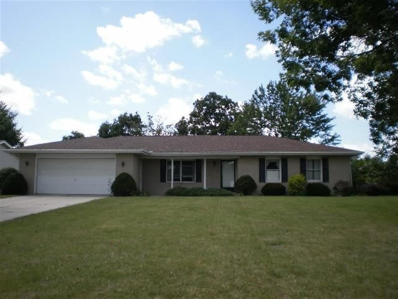 456 Miami Dr, Nappanee, IN 46550 photo 1