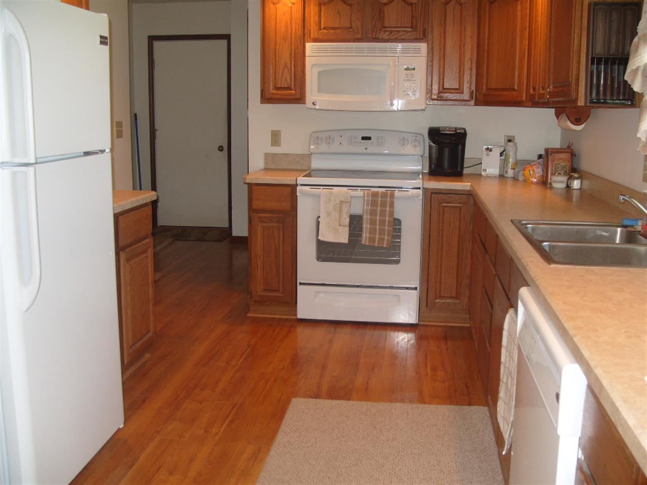 456 Miami Dr, Nappanee, IN 46550 photo 3