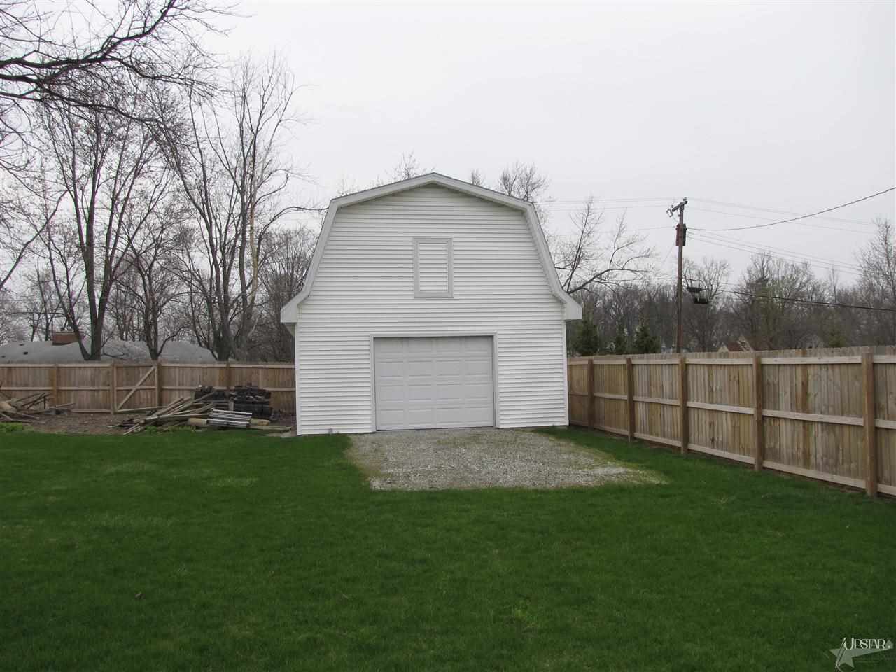 515 Stratton Rd, Fort Wayne, IN 46825 photo 5