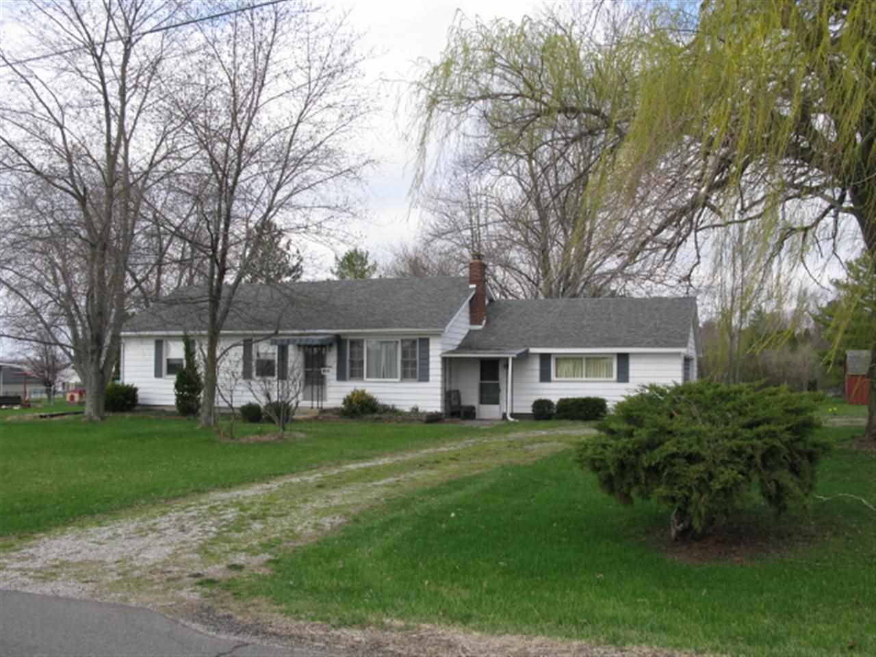 1065 S Center St, Waterloo, IN 46793 photo 1