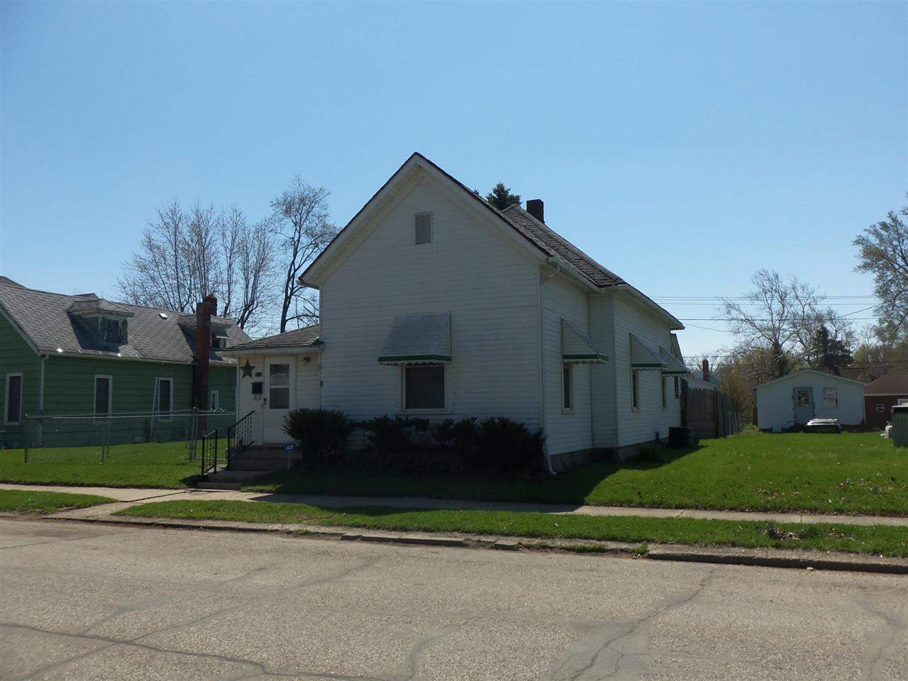 513 W 3rd St, Peru, IN 46970 photo 2