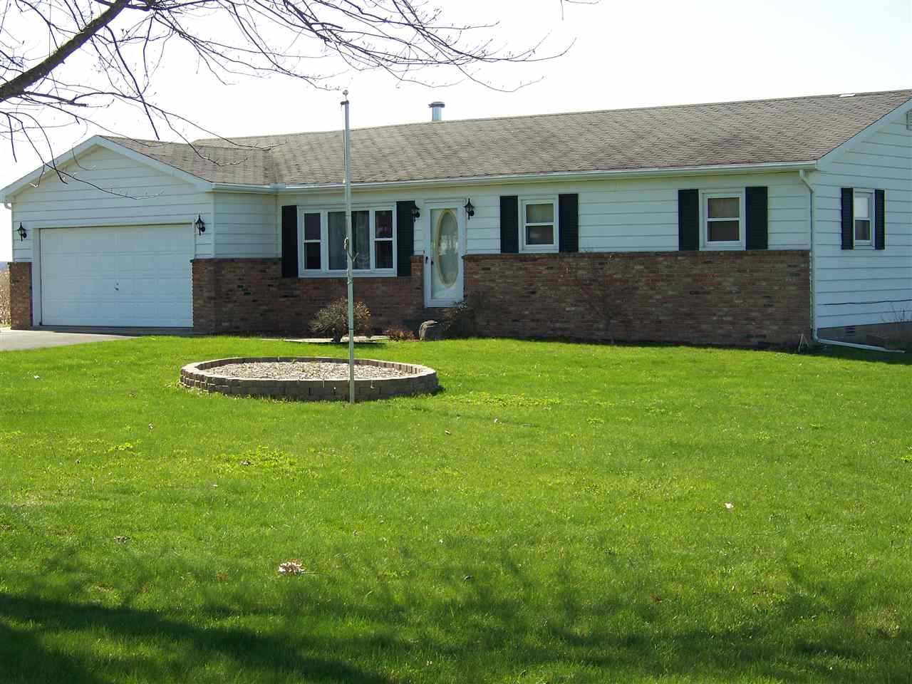 1743 E 550 S, Peru, IN 46970 photo 1