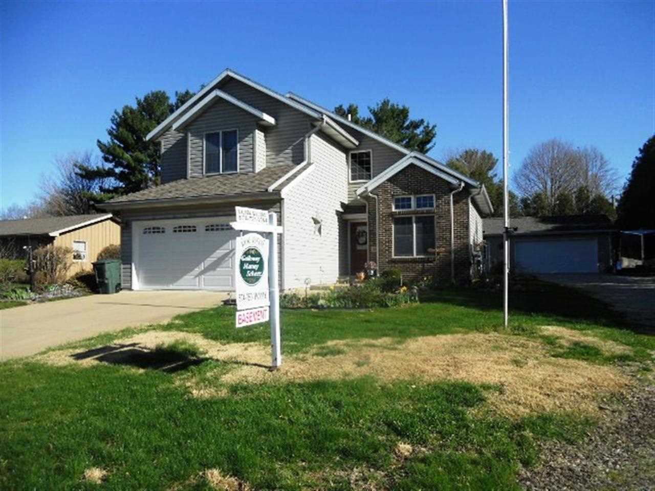 3020 Valleyview Dr, Logansport, IN 46947 photo 1