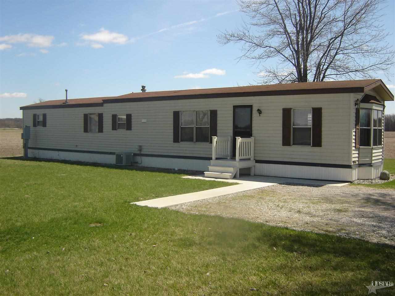 6648 County Road 40, Butler, IN 46721 photo 1