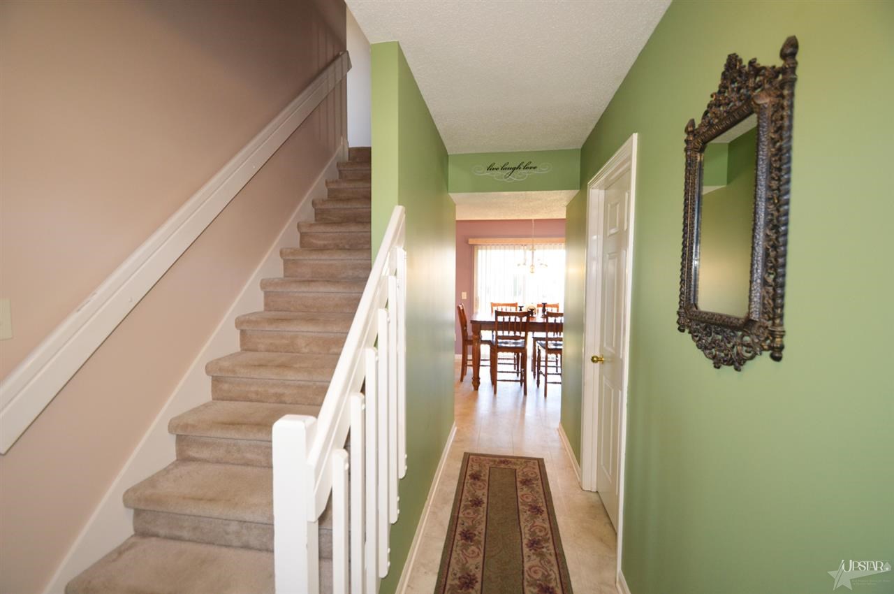 11620 Ballycastle Pl, Fort Wayne, IN 46818 photo 4