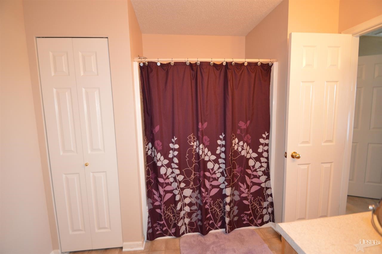 11620 Ballycastle Pl, Fort Wayne, IN 46818 photo 17