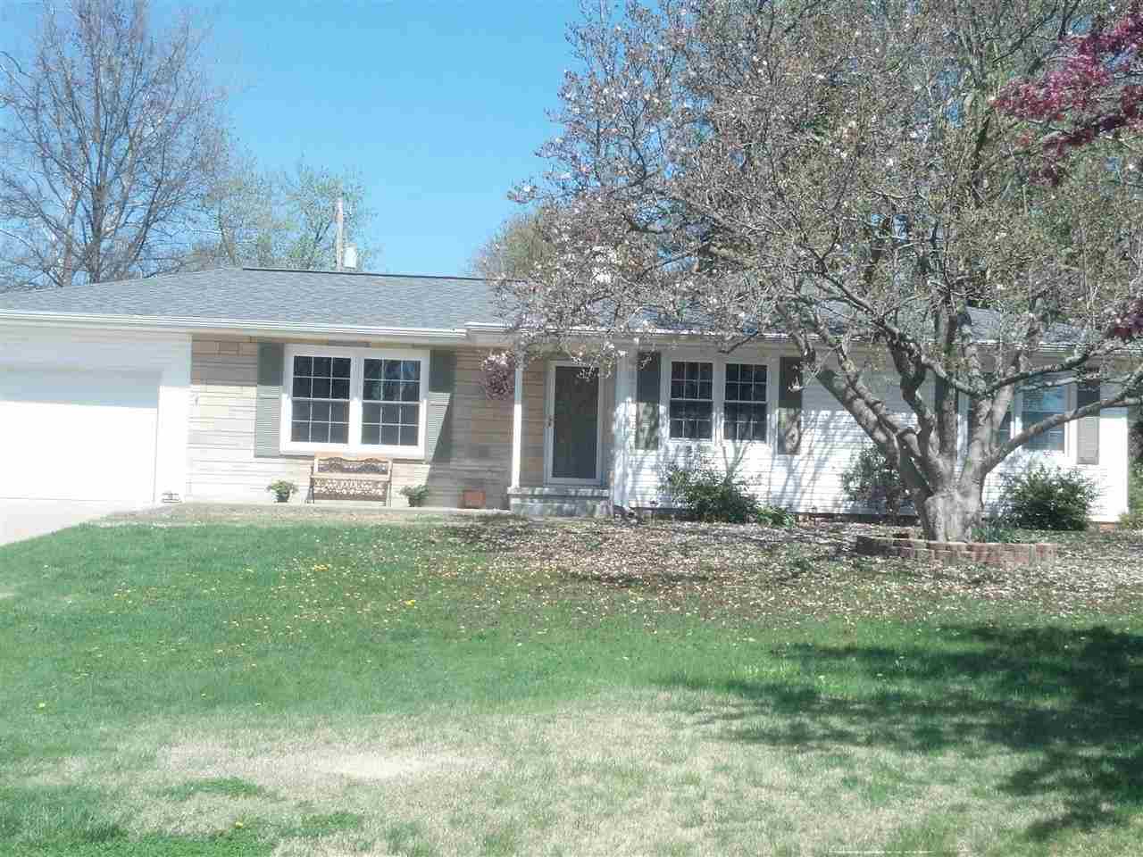 15 Morningside Dr, Washington, IN 47501 photo 2