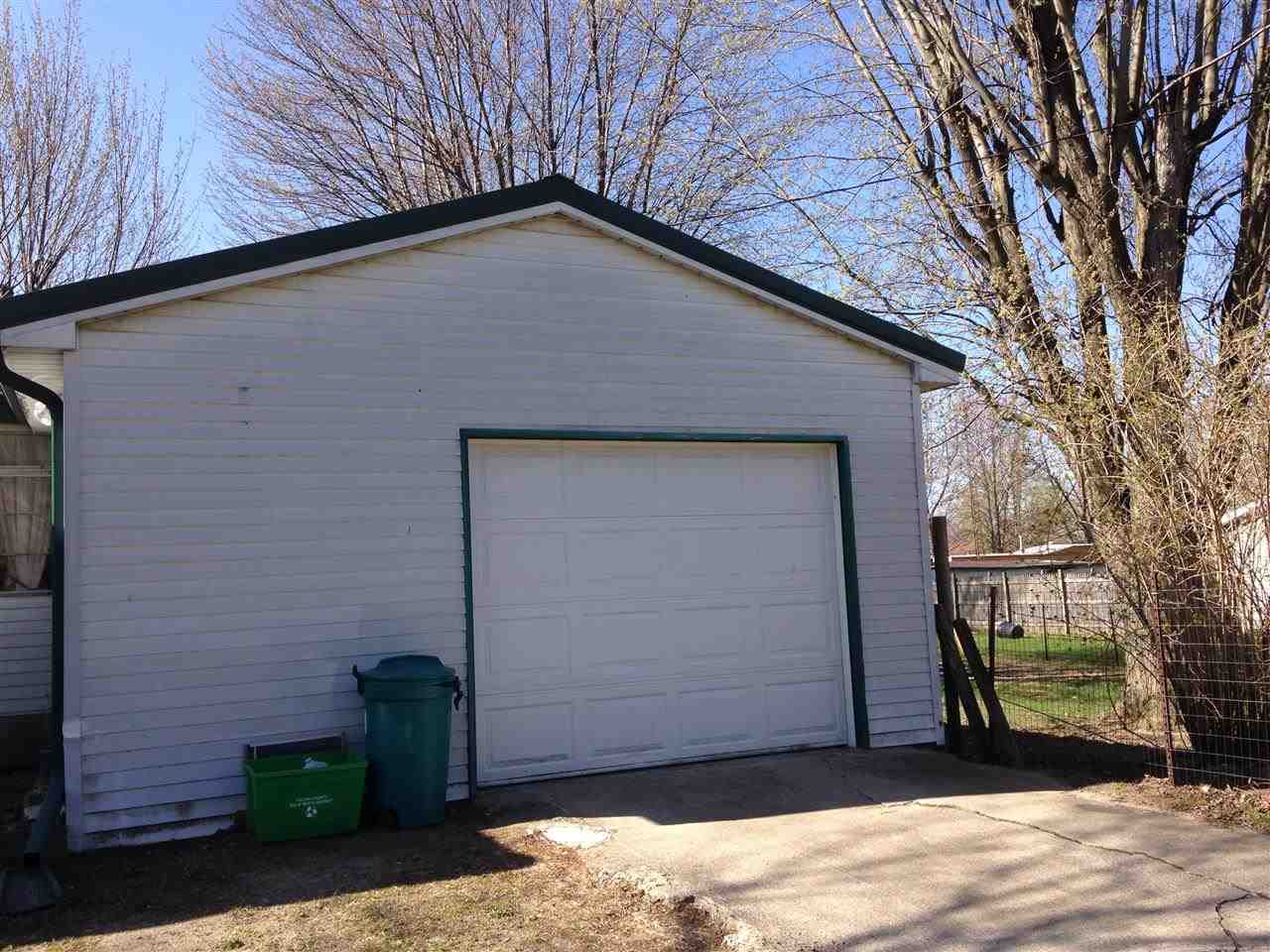 213 Elm St, Kewanna, IN 46939 photo 11