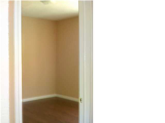 109 W 3rd St, Huntingburg, IN 47542 photo 9