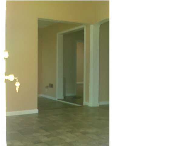 109 W 3rd St, Huntingburg, IN 47542 photo 7